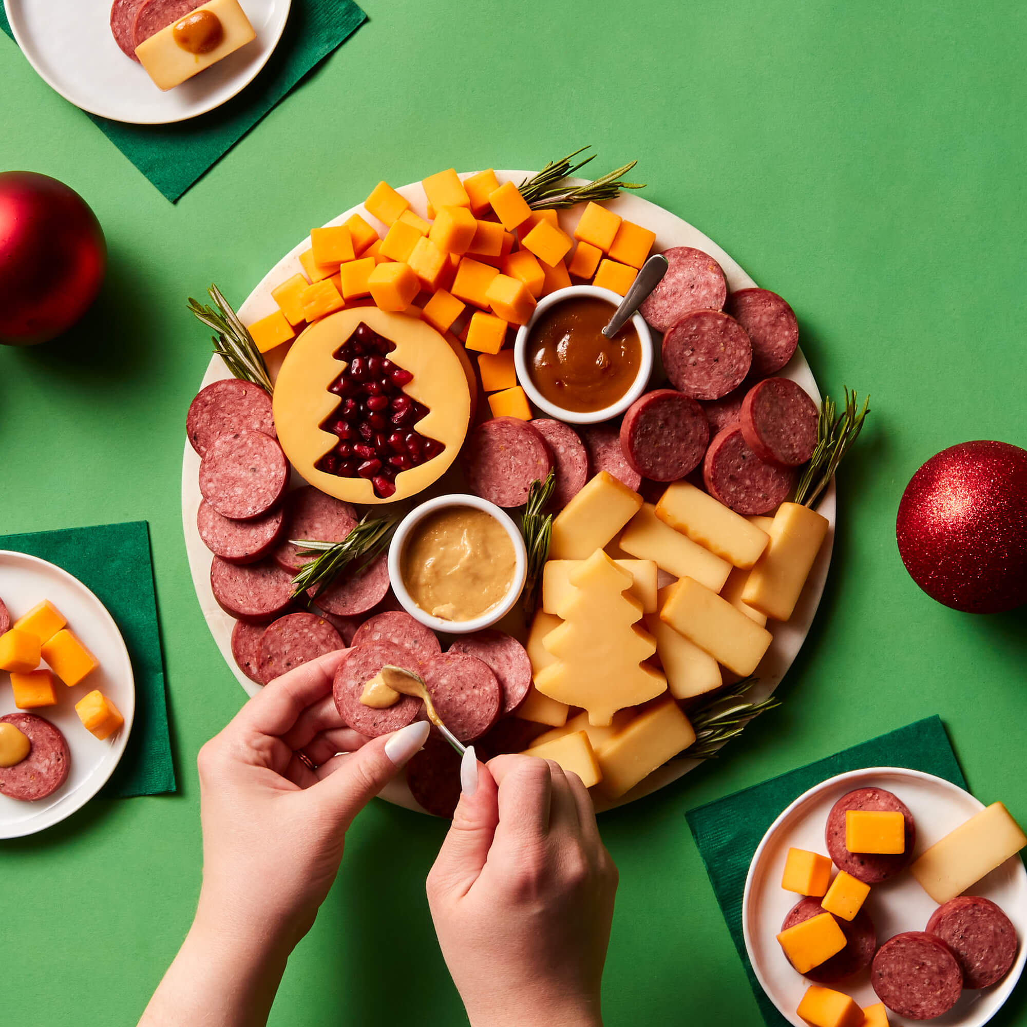 Happy Holidays Summer Sausage & Cheese Gift Box | Hickory Farms